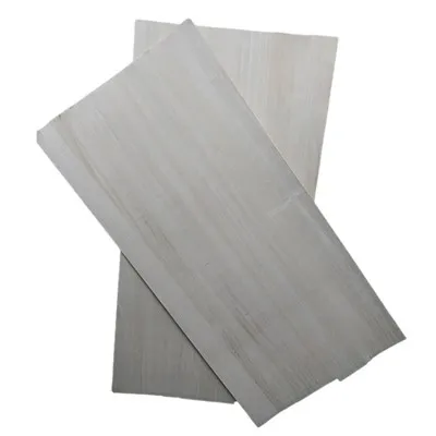 لوح خشب الحور المبيض